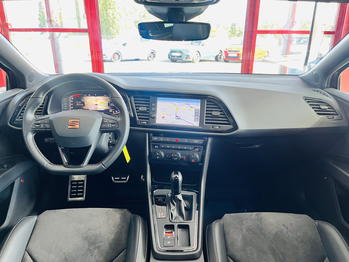 SEAT LEON CUPRA 2,0 TSI 290 DSG7 GPS TOIT PANORAMIQUE  ACC DCC  REGULATEUR ADAPTATIF APPLE CARPLAY FULL LED HIFI BEATS PARK PILOT EXCELLENT ETAT