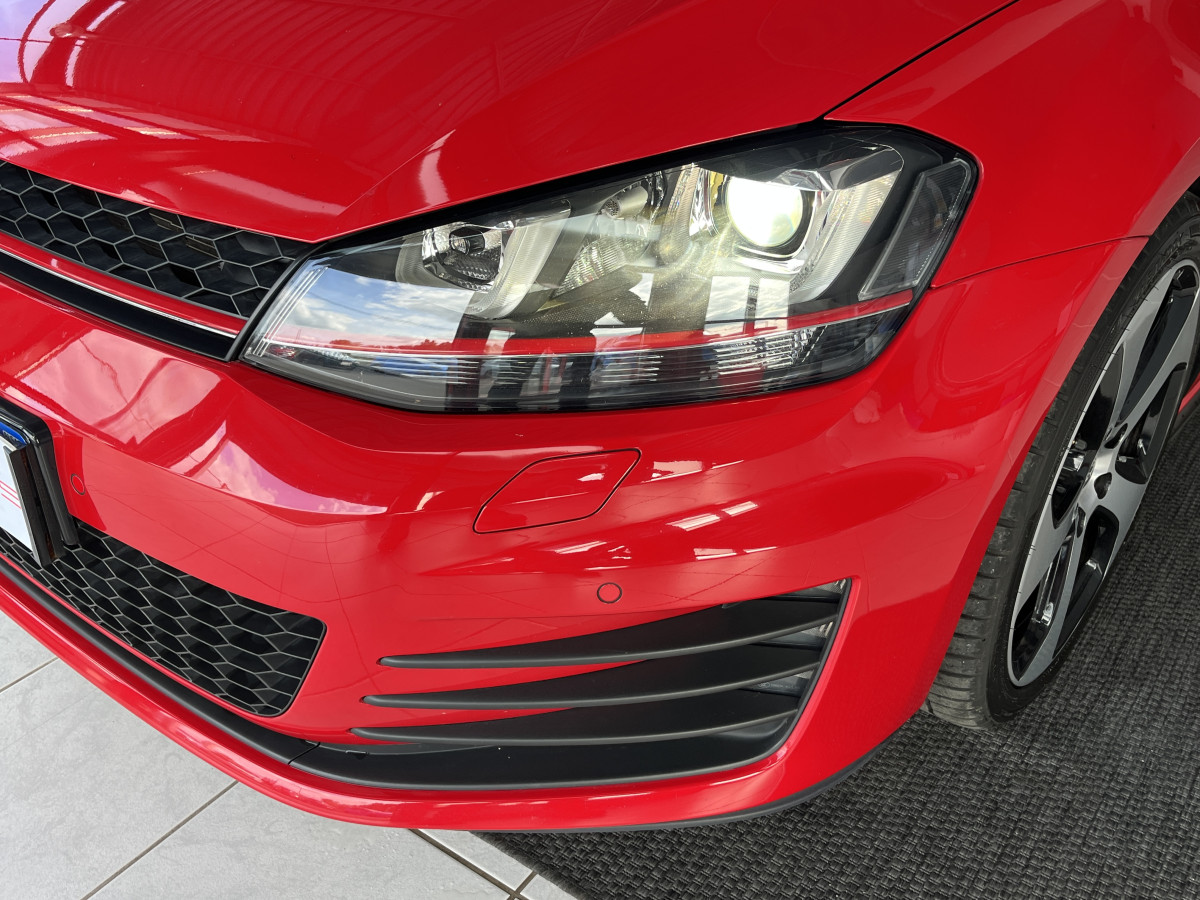 VOLKSWAGEN GOLF 7 2,0 TSI 230 PERFORMANCE DSG6 TOIT PANORAMIQUE OUVRANT  GPS  KEYLESS BI-XENON  PARK PILOT  JANTES 18  TRES BON ETAT
