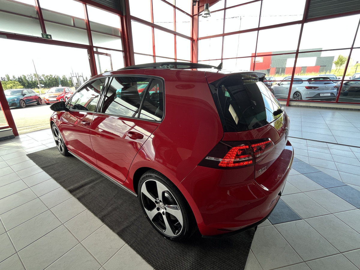 VOLKSWAGEN GOLF 7 2,0 TSI 230 PERFORMANCE DSG6 TOIT PANORAMIQUE OUVRANT  GPS  KEYLESS BI-XENON  PARK PILOT  JANTES 18  TRES BON ETAT