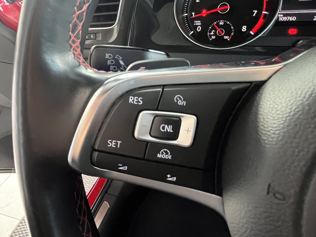 VOLKSWAGEN GOLF 7 2,0 TSI 230 PERFORMANCE DSG6 TOIT PANORAMIQUE OUVRANT  GPS  KEYLESS BI-XENON  PARK PILOT  JANTES 18  TRES BON ETAT