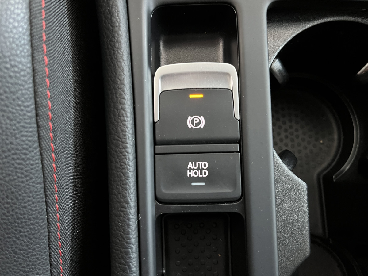 VOLKSWAGEN GOLF 7 2,0 TSI 230 PERFORMANCE DSG6 TOIT PANORAMIQUE OUVRANT  GPS  KEYLESS BI-XENON  PARK PILOT  JANTES 18  TRES BON ETAT