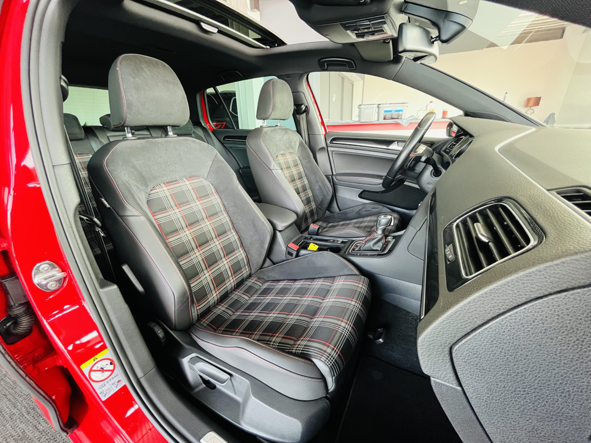 VOLKSWAGEN GOLF 7 2,0 TSI 230 PERFORMANCE DSG6 TOIT PANORAMIQUE OUVRANT  GPS  KEYLESS BI-XENON  PARK PILOT  JANTES 18  TRES BON ETAT