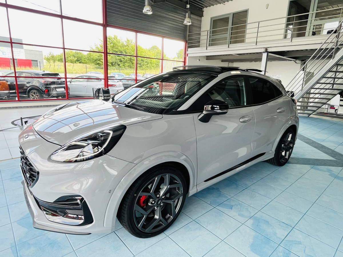 FORD PUMA ST 1,5 200  PACK PERF GPS CAMERA  TOIT PANORAMIQUE FEUX FULL LED HIFI B&O APPLE CAR PLAY PACK HIVER  KEYLESS FULL OPTIONS ETAT NEUF
