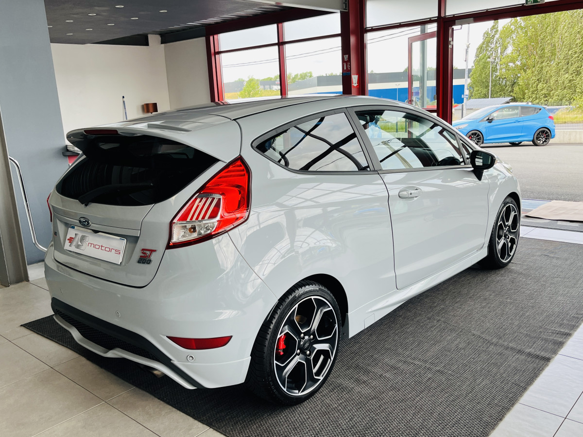 FORD FIESTA ST 1,6 200 EDITION LIMITED PACK PERFORMANCE GPS CAMERA  REGULATEUR KEYLESS  SONY PARK PILOT BLUETOOTH  ETAT COLLECTOR