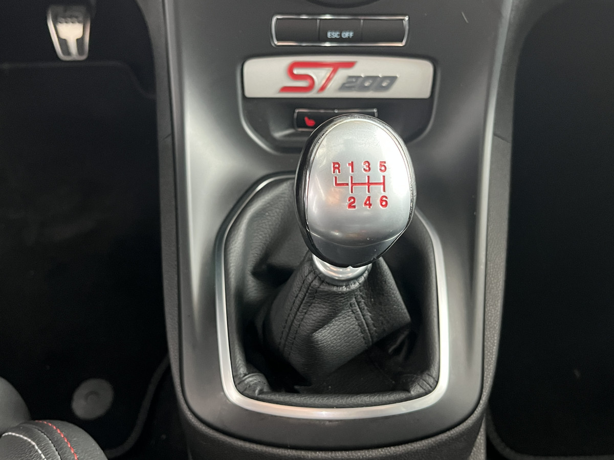 FORD FIESTA ST 1,6 200 EDITION LIMITED PACK PERFORMANCE GPS CAMERA  REGULATEUR KEYLESS  SONY PARK PILOT BLUETOOTH  ETAT COLLECTOR