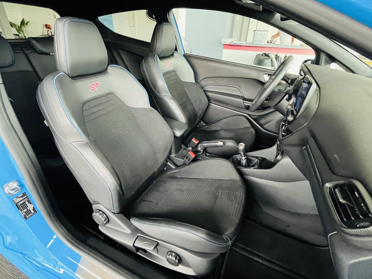 FORD FIESTA ST 1,5 200 EDITION LIMITED PACK PERF GPS CAMERA REGULATEUR HIFI B&O PACK HIVER FULL LED KEYLESS SUSPENSION PERFORMANCE FORD  ETAT NEUF