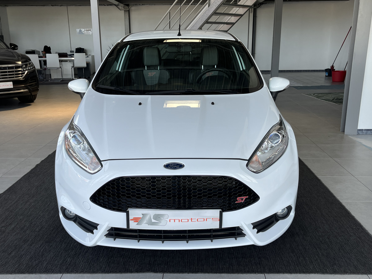 FORD FIESTA 1,6 182 GPS KEYLESS PARK PILOT RECARO HIFI SONY BLUETOOTH FEUX HALOGENE JANTES 17 1 ERE MAIN EXCELLENT ETAT