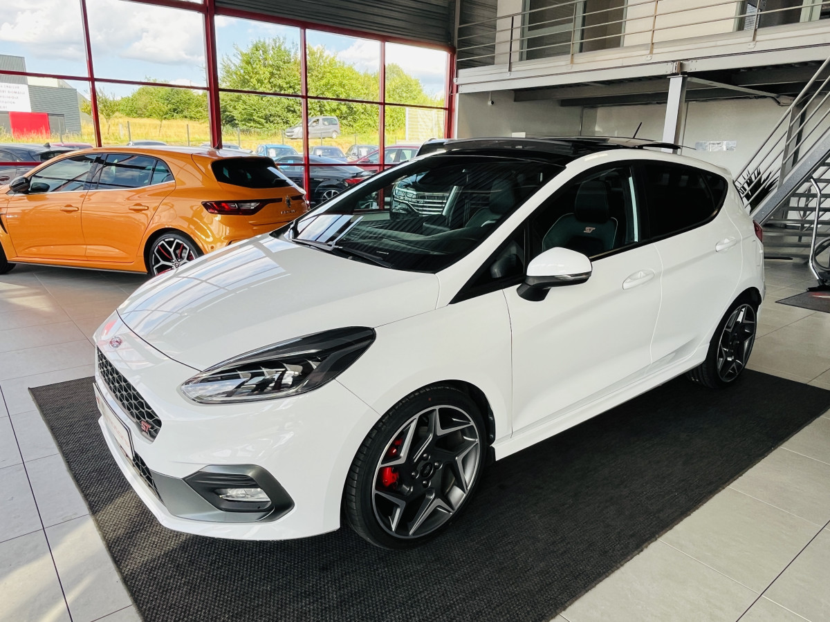 FORD FIESTA ST 1,5 200 TOIT PANORAMIQUE  GPS  KEYLESS APPLE CARPLAY FULL LED BLUETOOTH HIFI B&O REGULATEUR LIMITEUR PACK HIVER PARK PILOT JANTES 18 EXCELLENT ETAT