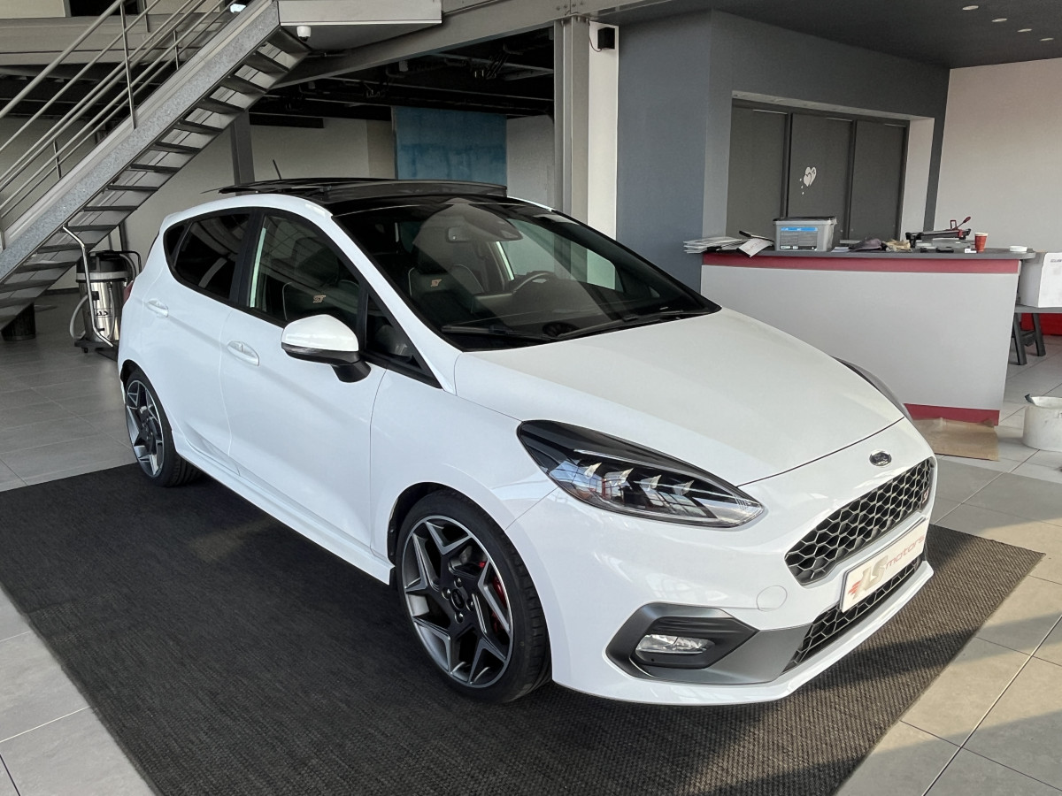 FORD FIESTA ST 1,5 200 TOIT PANORAMIQUE  GPS  KEYLESS APPLE CARPLAY FULL LED BLUETOOTH HIFI B&O REGULATEUR LIMITEUR PACK HIVER PARK PILOT JANTES 18 EXCELLENT ETAT