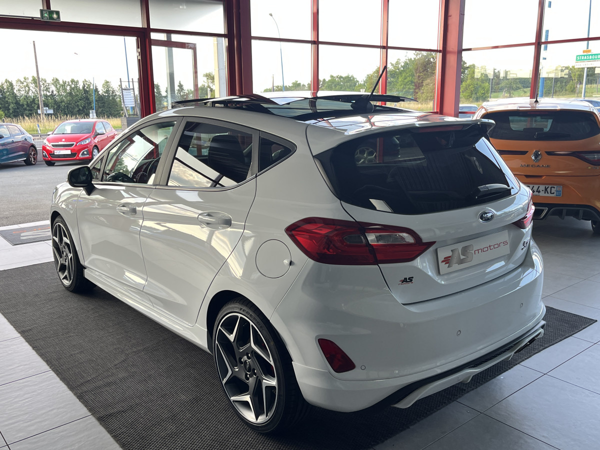 FORD FIESTA ST 1,5 200 TOIT PANORAMIQUE  GPS  KEYLESS APPLE CARPLAY FULL LED BLUETOOTH HIFI B&O REGULATEUR LIMITEUR PACK HIVER PARK PILOT JANTES 18 EXCELLENT ETAT