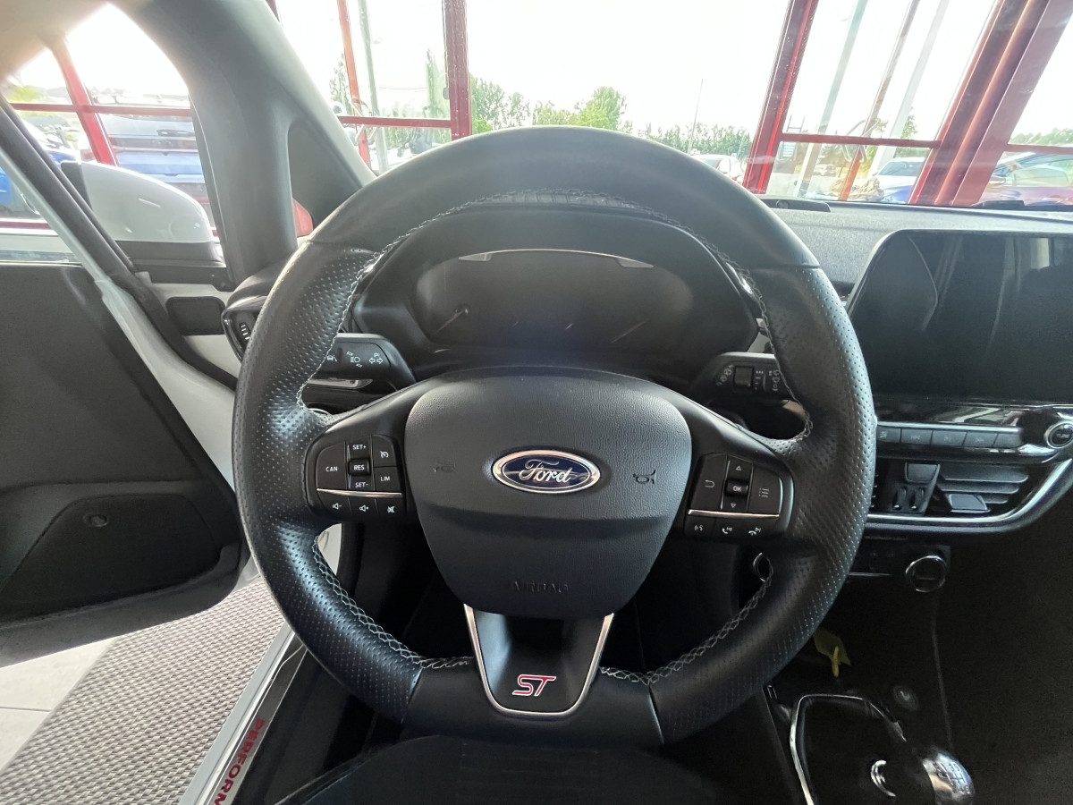 FORD FIESTA ST 1,5 200 TOIT PANORAMIQUE  GPS  KEYLESS APPLE CARPLAY FULL LED BLUETOOTH HIFI B&O REGULATEUR LIMITEUR PACK HIVER PARK PILOT JANTES 18 EXCELLENT ETAT