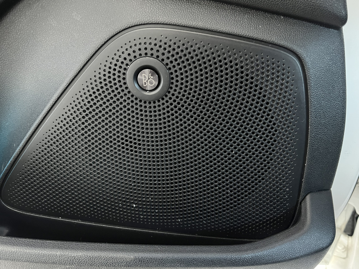 FORD FIESTA ST 1,5 200 TOIT PANORAMIQUE  GPS  KEYLESS APPLE CARPLAY FULL LED BLUETOOTH HIFI B&O REGULATEUR LIMITEUR PACK HIVER PARK PILOT JANTES 18 EXCELLENT ETAT