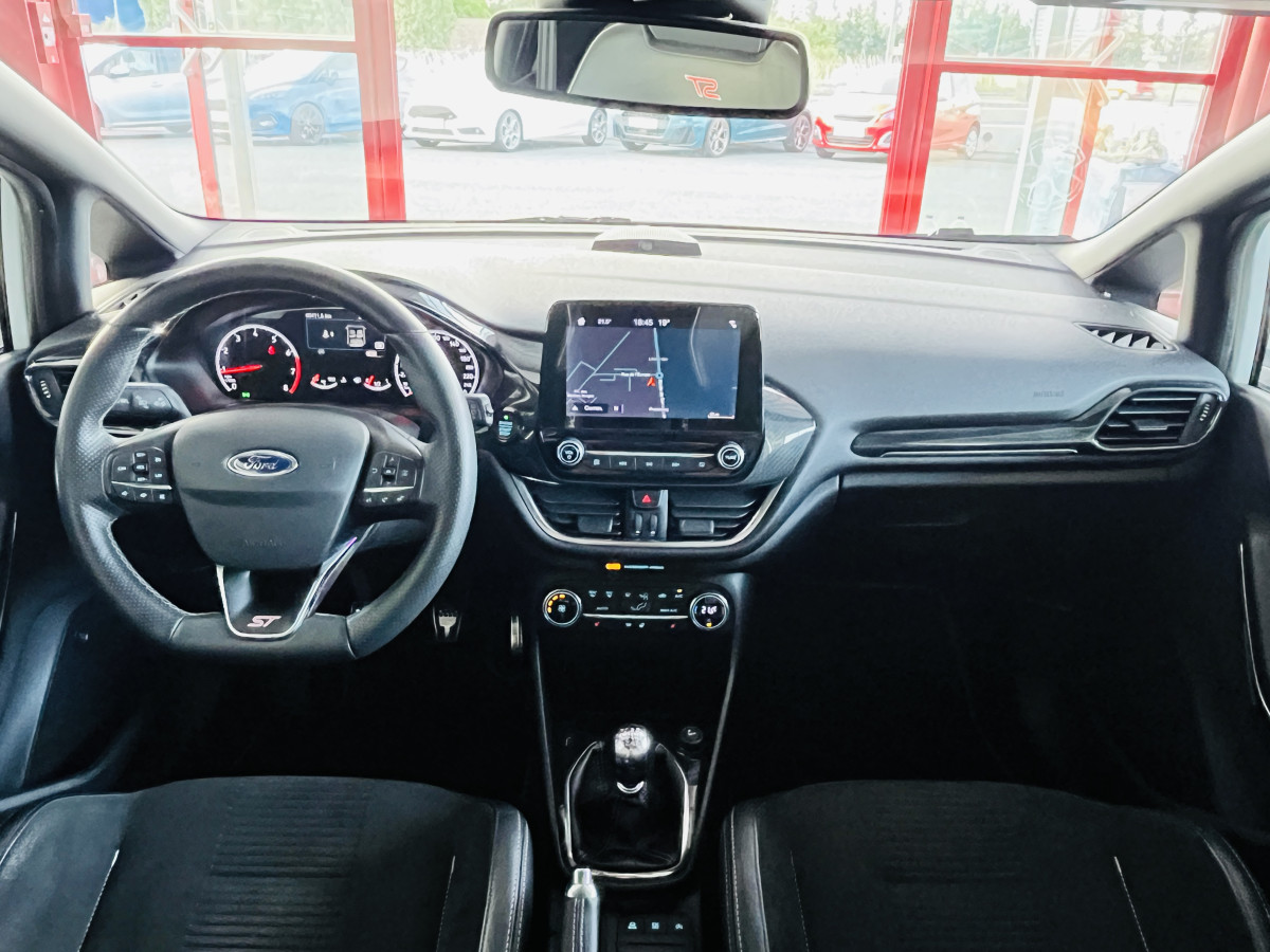 FORD FIESTA ST 1,5 200 TOIT PANORAMIQUE  GPS  KEYLESS APPLE CARPLAY FULL LED BLUETOOTH HIFI B&O REGULATEUR LIMITEUR PACK HIVER PARK PILOT JANTES 18 EXCELLENT ETAT