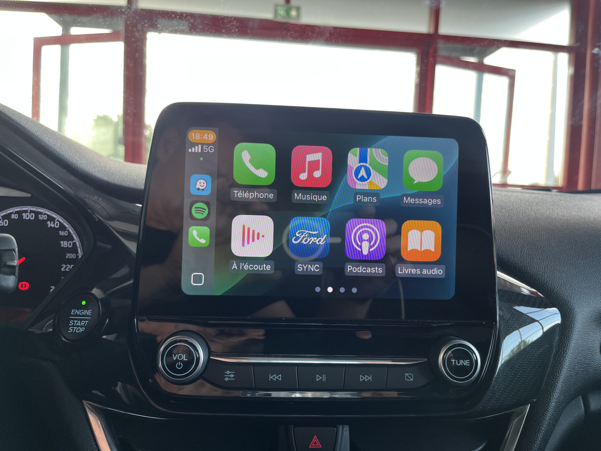 FORD FIESTA ST 1,5 200 TOIT PANORAMIQUE  GPS  KEYLESS APPLE CARPLAY FULL LED BLUETOOTH HIFI B&O REGULATEUR LIMITEUR PACK HIVER PARK PILOT JANTES 18 EXCELLENT ETAT
