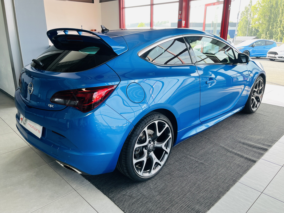 OPEL ASTRA GTC OPC 2,0 TURBO 280 PACK PERFORMANCE HIFI INFINITY GPS SIEGES RECARO PERF JANTES 20 BI-XENON PACK APPARENCE FREIN BREMBO PARK PILOT  EXCELLENT ETAT