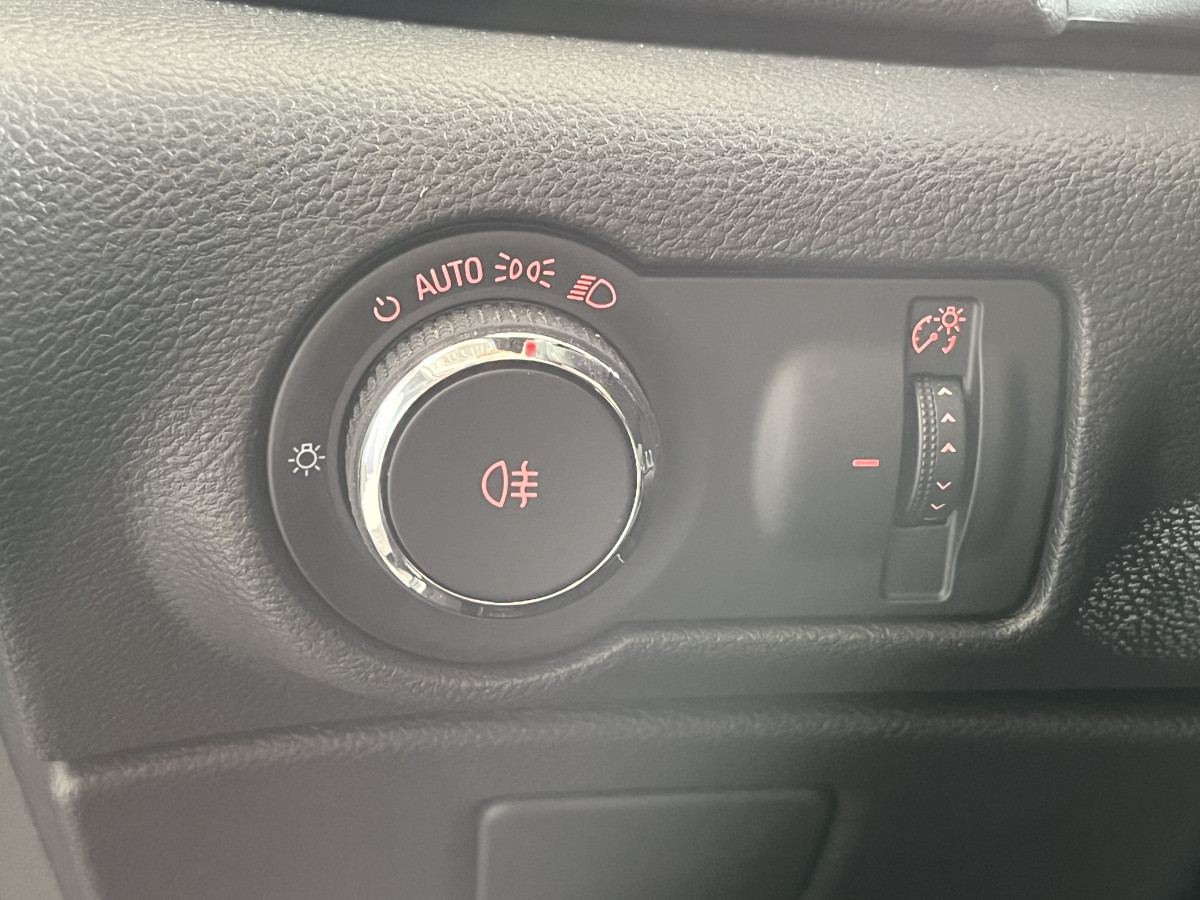 OPEL ASTRA GTC OPC 2,0 TURBO 280 PACK PERFORMANCE HIFI INFINITY GPS SIEGES RECARO PERF JANTES 20 BI-XENON PACK APPARENCE FREIN BREMBO PARK PILOT  EXCELLENT ETAT