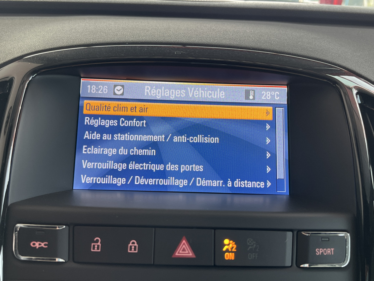 OPEL ASTRA GTC OPC 2,0 TURBO 280 PACK PERFORMANCE HIFI INFINITY GPS SIEGES RECARO PERF JANTES 20 BI-XENON PACK APPARENCE FREIN BREMBO PARK PILOT  EXCELLENT ETAT