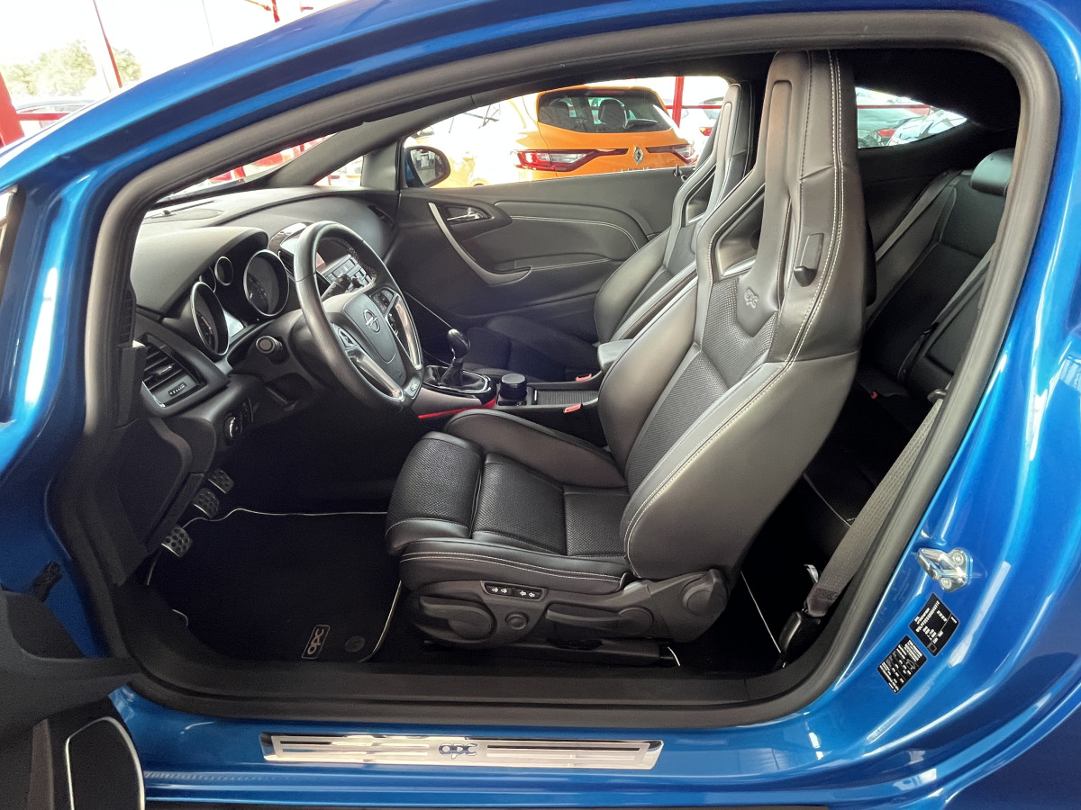 OPEL ASTRA GTC OPC 2,0 TURBO 280 PACK PERFORMANCE HIFI INFINITY GPS SIEGES RECARO PERF JANTES 20 BI-XENON PACK APPARENCE FREIN BREMBO PARK PILOT  EXCELLENT ETAT