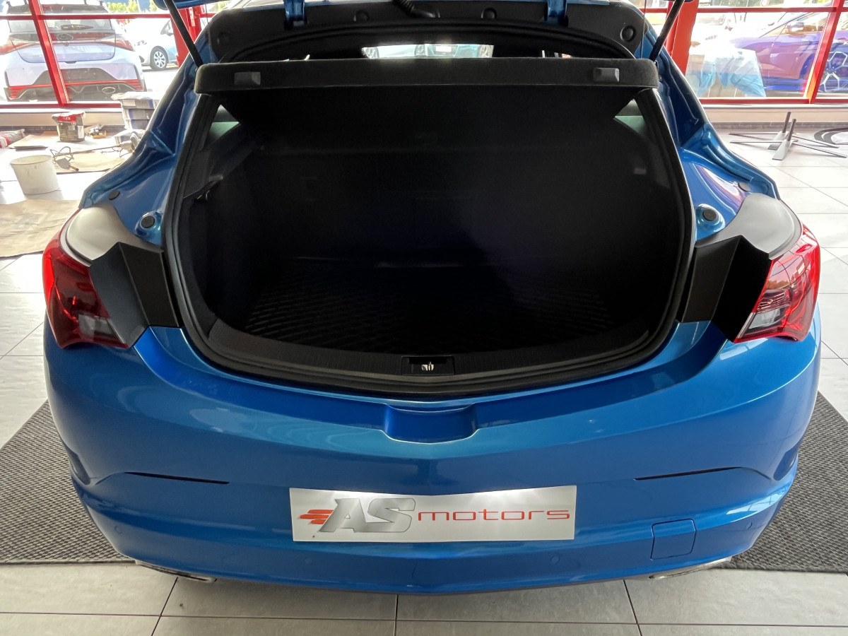 OPEL ASTRA GTC OPC 2,0 TURBO 280 PACK PERFORMANCE HIFI INFINITY GPS SIEGES RECARO PERF JANTES 20 BI-XENON PACK APPARENCE FREIN BREMBO PARK PILOT  EXCELLENT ETAT