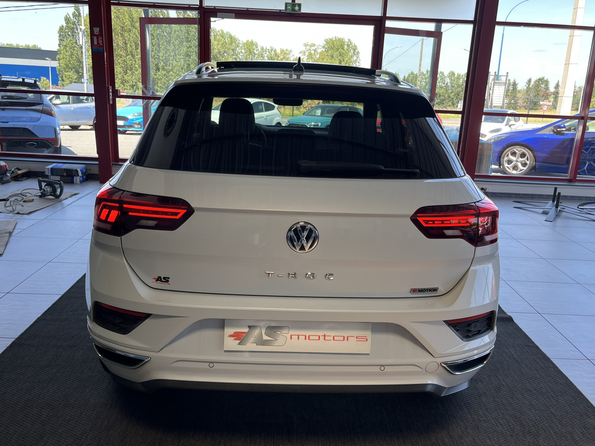 VOLKSWAGEN T-ROC 2,0 TSI 190 R-LINE DSG7 4MOTION TOIT PANORAMIQUE OUVRANT APPLE CARPLAY  DMS  ACC GPS CAMERA VIRTUAL COCKPIT HIFI BEATS FULL LED REGULATEUR LIMITEUR JANTE 19 EXCELLENT ETAT