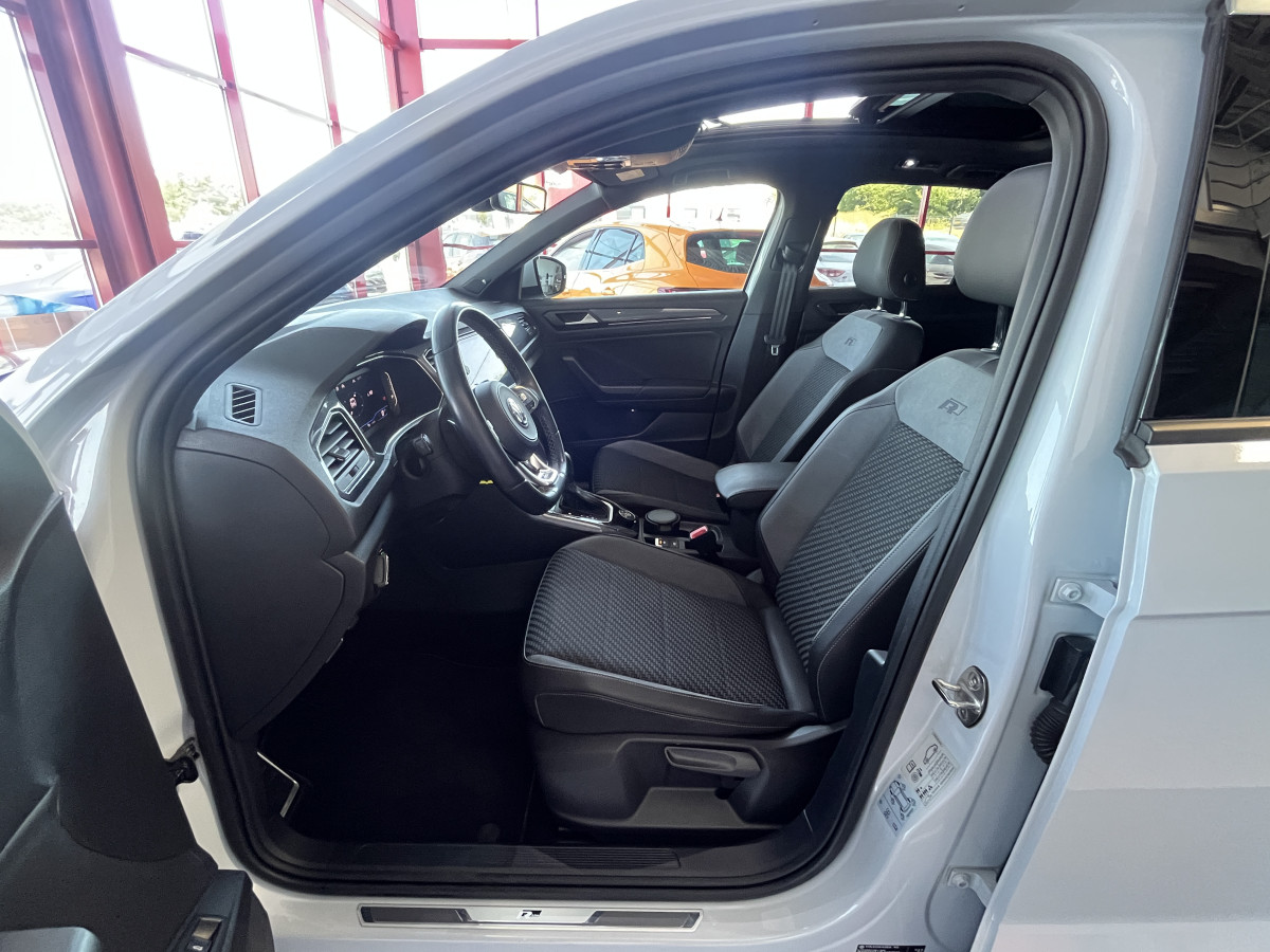 VOLKSWAGEN T-ROC 2,0 TSI 190 R-LINE DSG7 4MOTION TOIT PANORAMIQUE OUVRANT APPLE CARPLAY  DMS  ACC GPS CAMERA VIRTUAL COCKPIT HIFI BEATS FULL LED REGULATEUR LIMITEUR JANTE 19 EXCELLENT ETAT