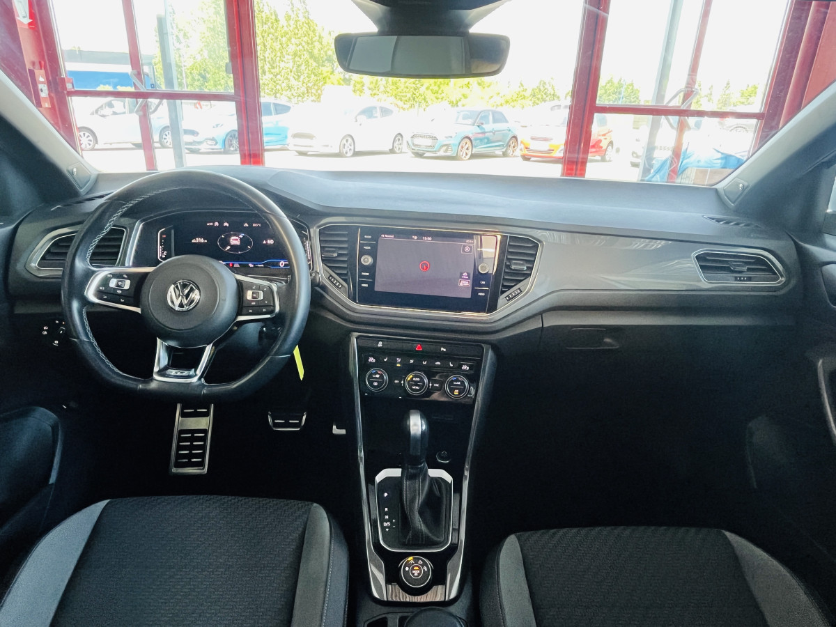 VOLKSWAGEN T-ROC 2,0 TSI 190 R-LINE DSG7 4MOTION TOIT PANORAMIQUE OUVRANT APPLE CARPLAY  DMS  ACC GPS CAMERA VIRTUAL COCKPIT HIFI BEATS FULL LED REGULATEUR LIMITEUR JANTE 19 EXCELLENT ETAT