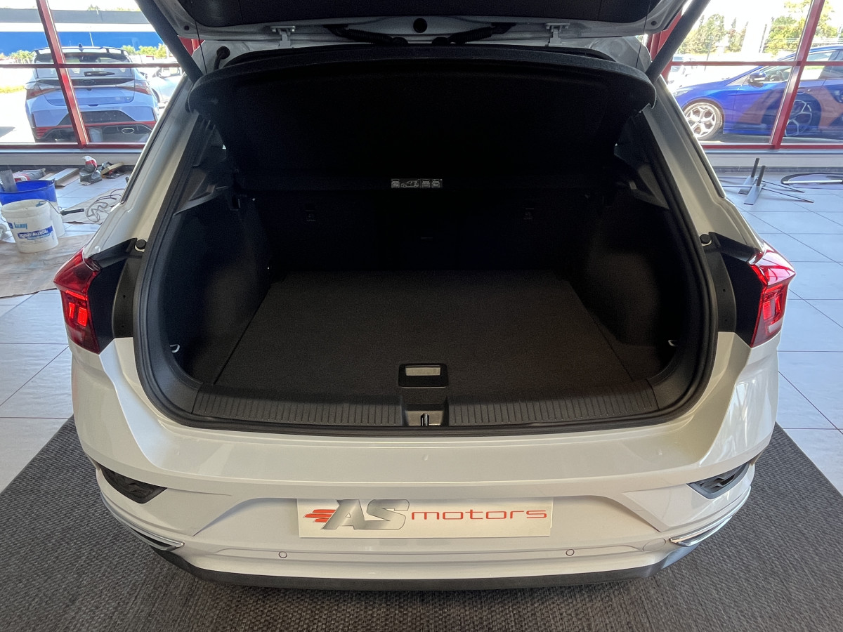 VOLKSWAGEN T-ROC 2,0 TSI 190 R-LINE DSG7 4MOTION TOIT PANORAMIQUE OUVRANT APPLE CARPLAY  DMS  ACC GPS CAMERA VIRTUAL COCKPIT HIFI BEATS FULL LED REGULATEUR LIMITEUR JANTE 19 EXCELLENT ETAT