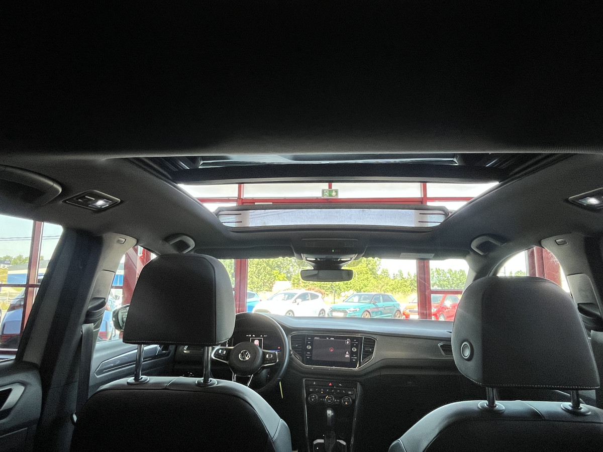 VOLKSWAGEN T-ROC 2,0 TSI 190 R-LINE DSG7 4MOTION TOIT PANORAMIQUE OUVRANT APPLE CARPLAY  DMS  ACC GPS CAMERA VIRTUAL COCKPIT HIFI BEATS FULL LED REGULATEUR LIMITEUR JANTE 19 EXCELLENT ETAT