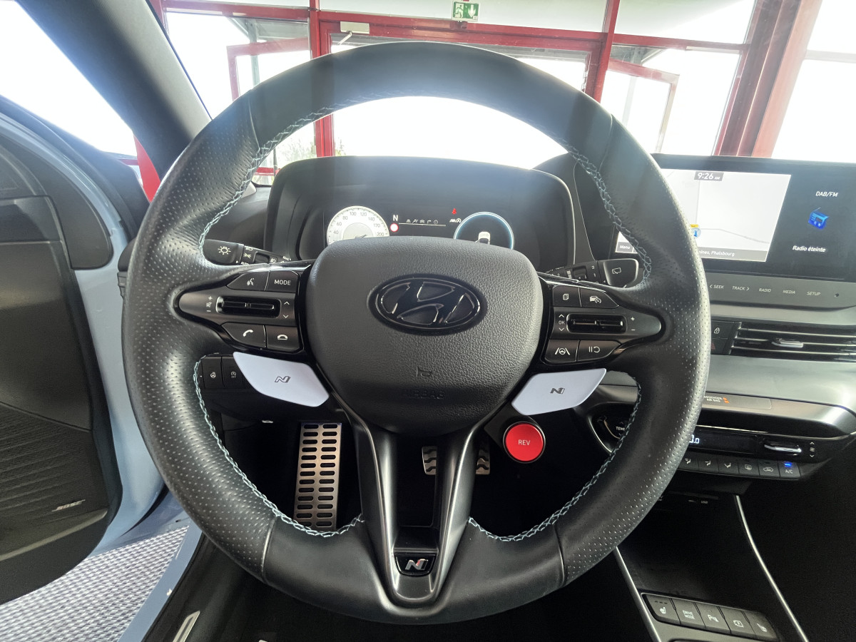 HYNDAI I20 N 1,6 T-GDI 204 GPS CAMERA APPLE CARPLAY REGULATEUR LIMITEUR KEYLESS VIRTUAL COCKPIT DRIVE SELECT HIFI BOSE FULL LED DIFFERENTIEL A GLISSEMENT ETAT NEUF
