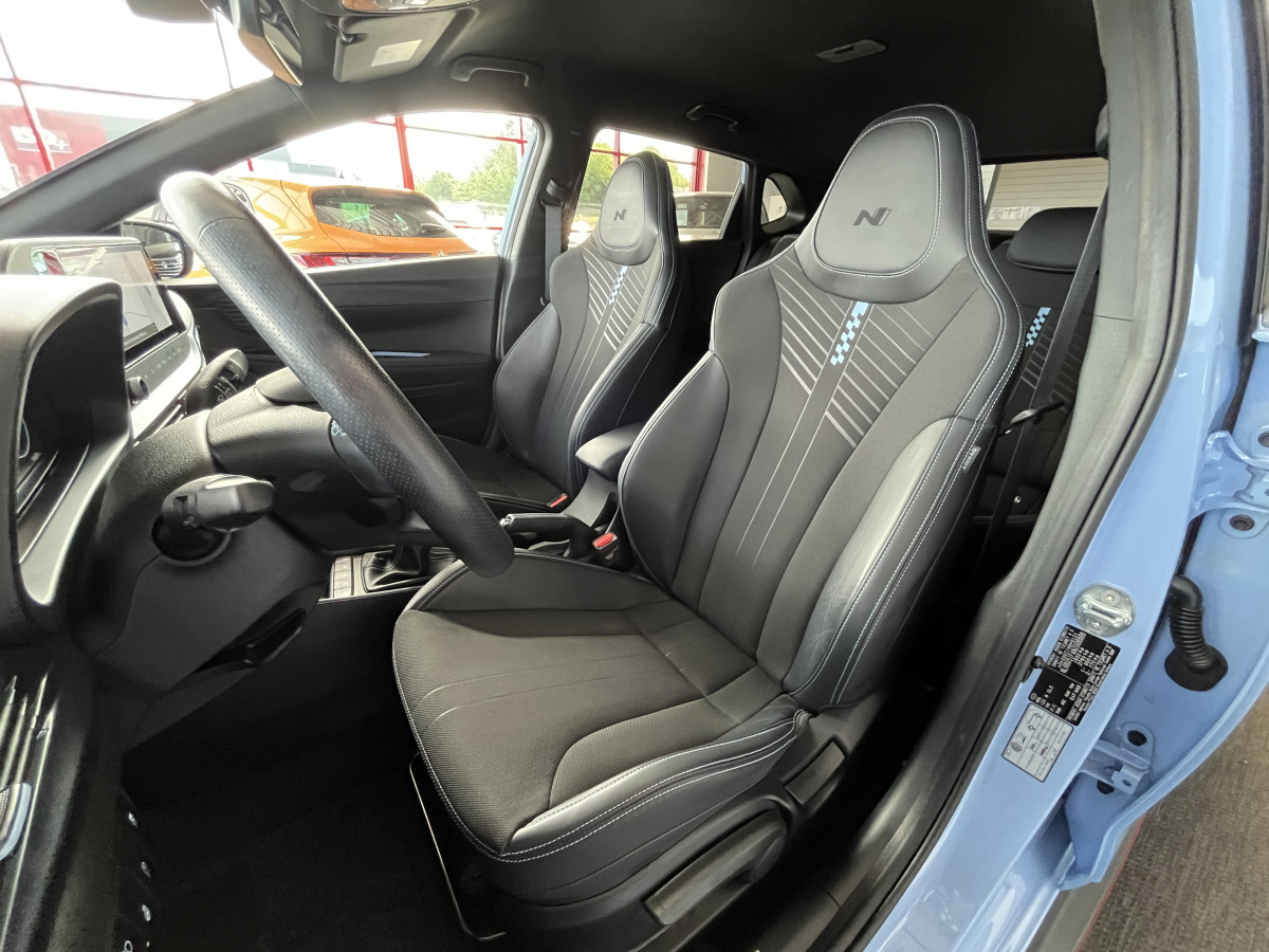 HYNDAI I20 N 1,6 T-GDI 204 GPS CAMERA APPLE CARPLAY REGULATEUR LIMITEUR KEYLESS VIRTUAL COCKPIT DRIVE SELECT HIFI BOSE FULL LED DIFFERENTIEL A GLISSEMENT ETAT NEUF