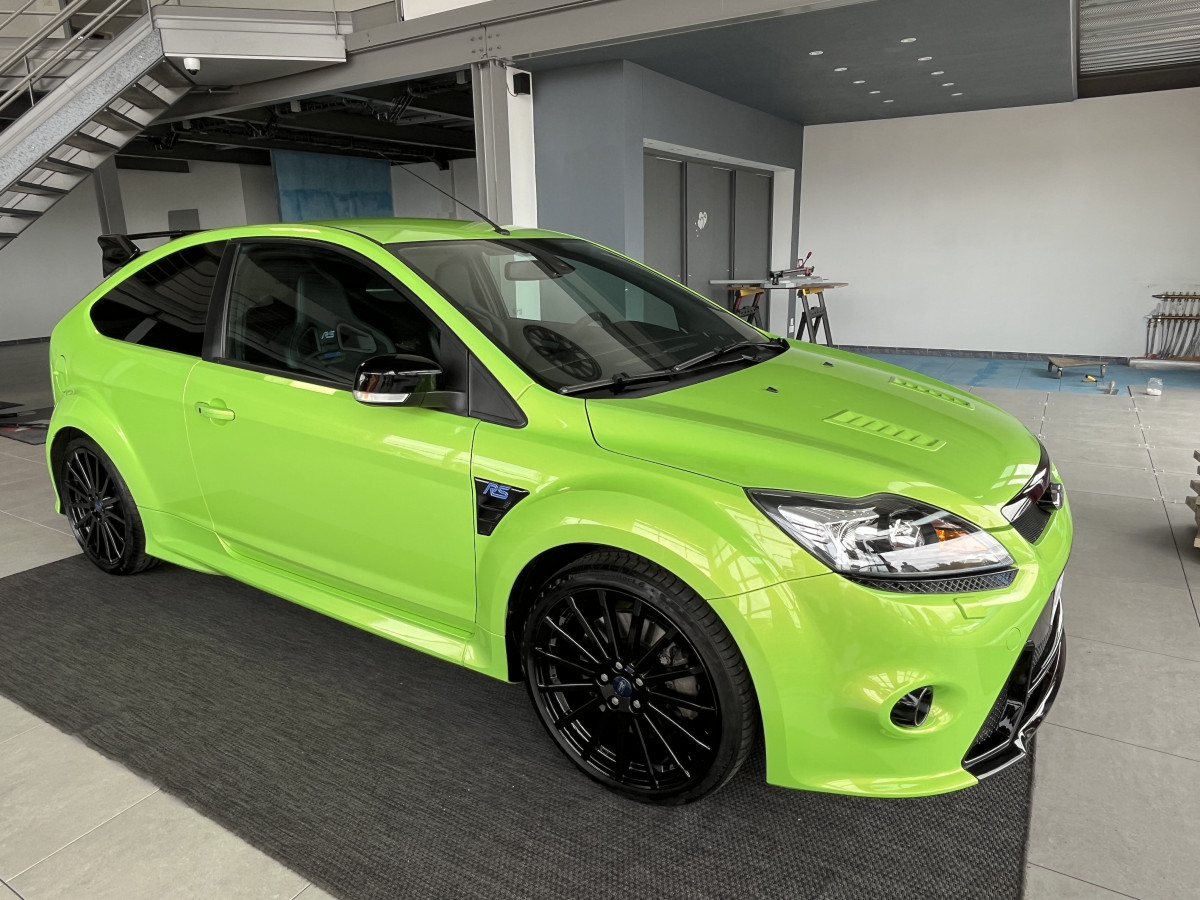 FORD FOCUS RS 2,5 305  PACK ELECTRIQUE GPS CAMERA PACK HIVER BLUETOOTH KEYLESS BI-XENON JANTES 19 SIEGES RECARO  DEUXIEME MAIN EXCELLENT ETAT