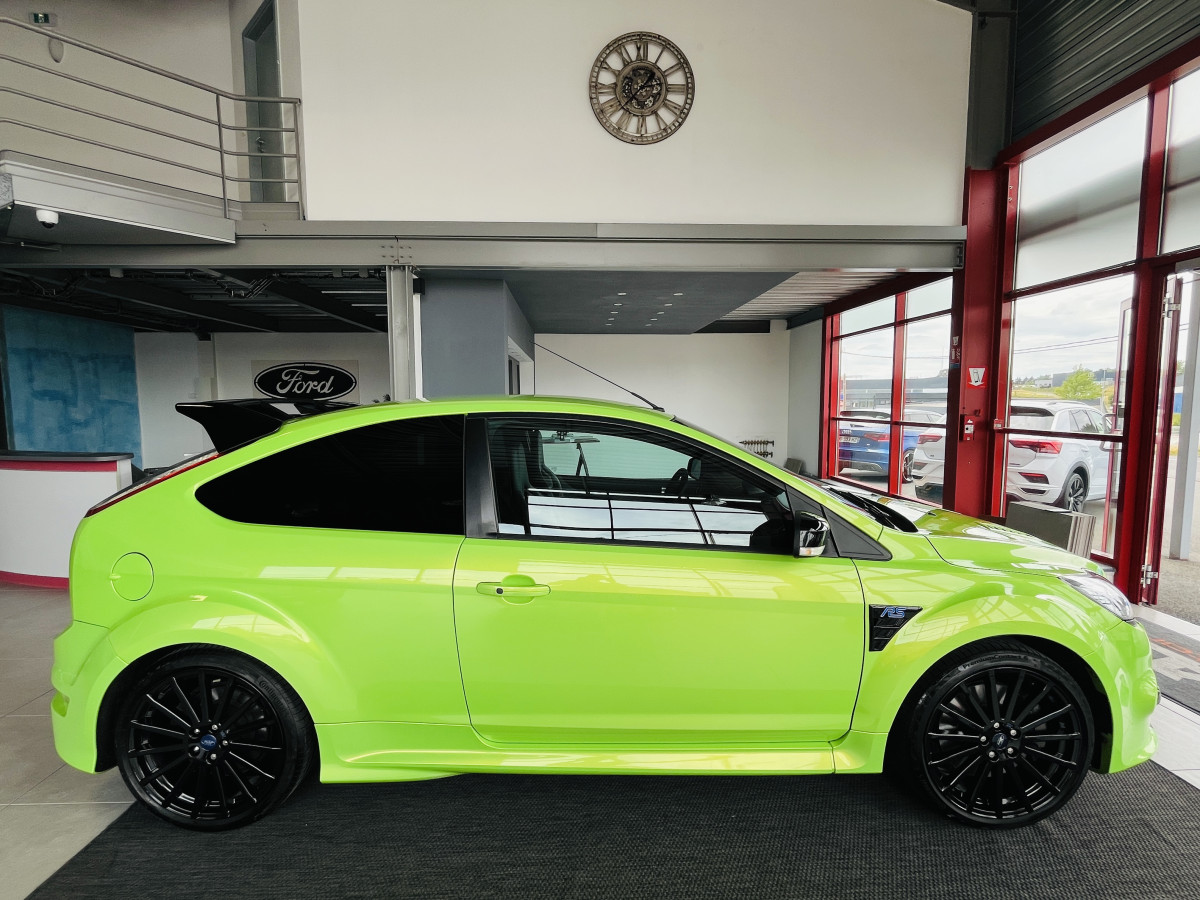 FORD FOCUS RS 2,5 305  PACK ELECTRIQUE GPS CAMERA PACK HIVER BLUETOOTH KEYLESS BI-XENON JANTES 19 SIEGES RECARO  DEUXIEME MAIN EXCELLENT ETAT