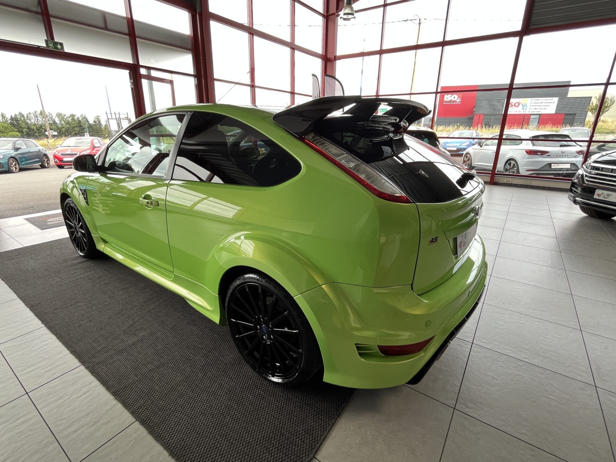 FORD FOCUS RS 2,5 305  PACK ELECTRIQUE GPS CAMERA PACK HIVER BLUETOOTH KEYLESS BI-XENON JANTES 19 SIEGES RECARO  DEUXIEME MAIN EXCELLENT ETAT