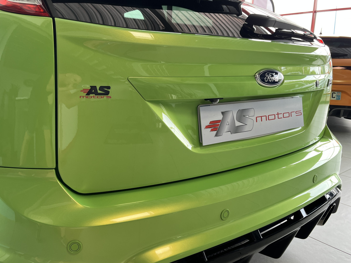 FORD FOCUS RS 2,5 305  PACK ELECTRIQUE GPS CAMERA PACK HIVER BLUETOOTH KEYLESS BI-XENON JANTES 19 SIEGES RECARO  DEUXIEME MAIN EXCELLENT ETAT