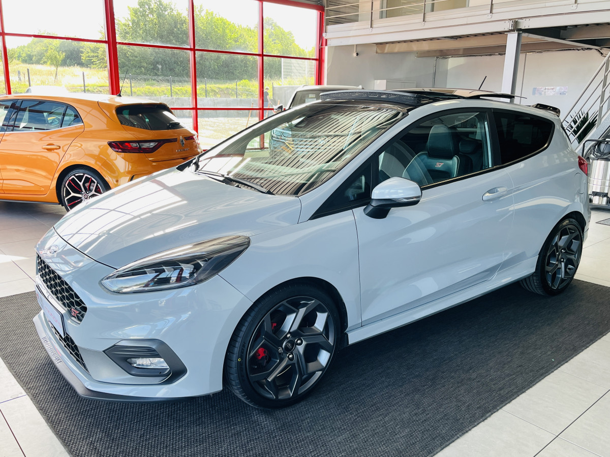 FORD FIESTA ST 1,5 200 PACK PERFORMANCE LAUNCH CONTROL DIFFERENTIEL TOIT PANO  GPS  KEYLESS APPLE CARPLAY FULL LED PARK PILOT BLUETOOTH HIFI B&O REGULATEUR LIMITEUR ECHAPPEMENT MILTEK EXCELLENT ETAT