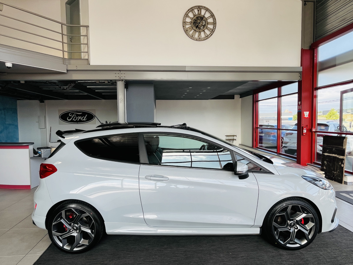FORD FIESTA ST 1,5 200 PACK PERFORMANCE LAUNCH CONTROL DIFFERENTIEL TOIT PANO  GPS  KEYLESS APPLE CARPLAY FULL LED PARK PILOT BLUETOOTH HIFI B&O REGULATEUR LIMITEUR ECHAPPEMENT MILTEK EXCELLENT ETAT
