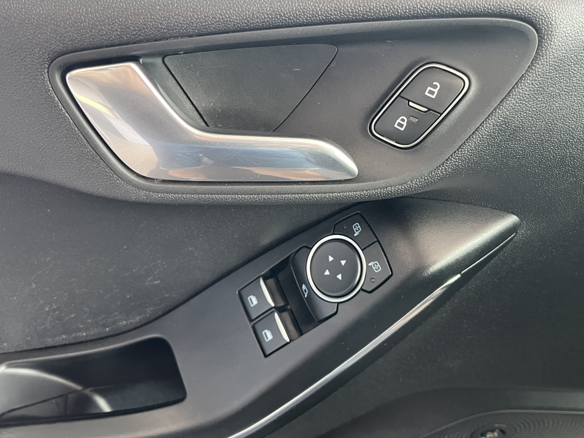 FORD FIESTA ST 1,5 200 PACK PERFORMANCE LAUNCH CONTROL DIFFERENTIEL TOIT PANO  GPS  KEYLESS APPLE CARPLAY FULL LED PARK PILOT BLUETOOTH HIFI B&O REGULATEUR LIMITEUR ECHAPPEMENT MILTEK EXCELLENT ETAT