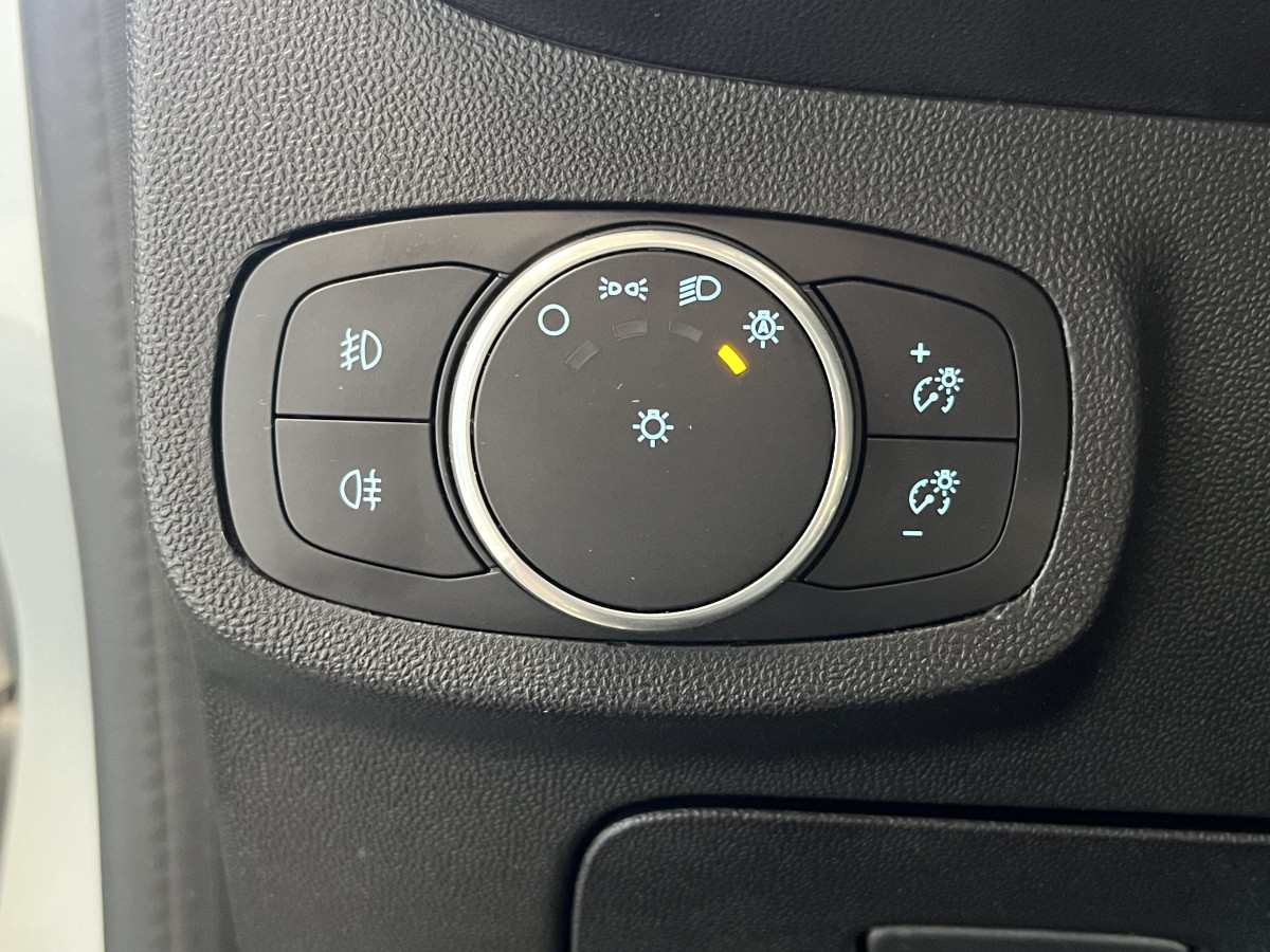 FORD FIESTA ST 1,5 200 PACK PERFORMANCE LAUNCH CONTROL DIFFERENTIEL TOIT PANO  GPS  KEYLESS APPLE CARPLAY FULL LED PARK PILOT BLUETOOTH HIFI B&O REGULATEUR LIMITEUR ECHAPPEMENT MILTEK EXCELLENT ETAT