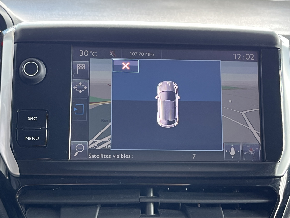 PEUGEOT 208 1,6 HDI 75 ACTIVE BUSINESS GPS REGULATEUR LIMITEUR FEUX HALOGENE PARK PILOT TRES BON ETAT