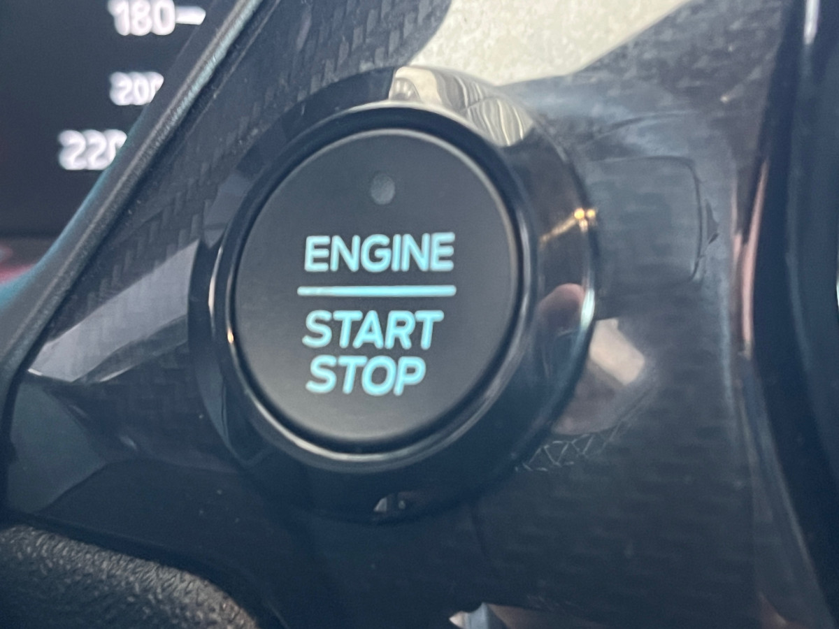 FORD FIESTA ST LINE 1,0 100 GPS APPLE CARPLAY HIFI B&O PARK PILOT KEYLESS ECHAPPEMENT MILTEK FEUX HALOGENE EXCELLENT ETAT