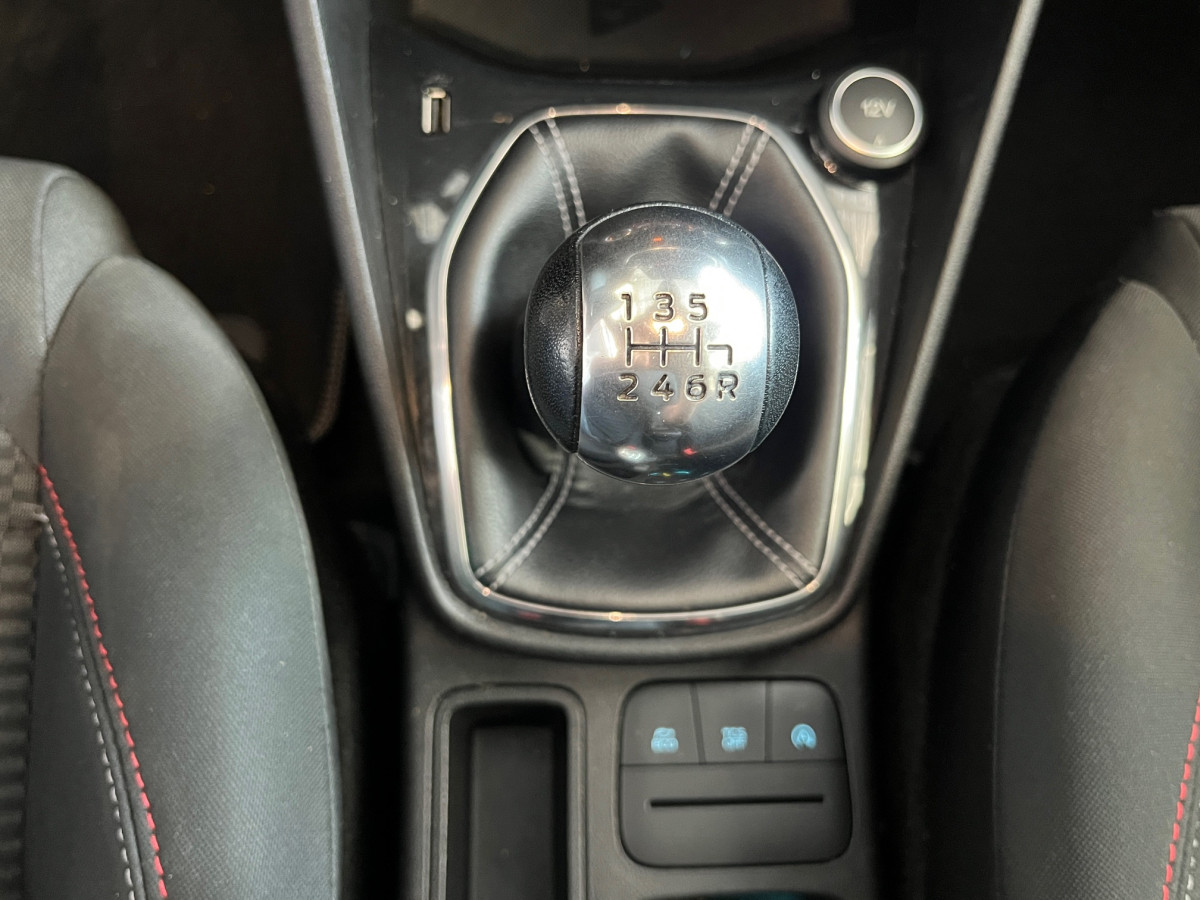 FORD FIESTA ST LINE 1,0 100 GPS APPLE CARPLAY HIFI B&O PARK PILOT KEYLESS ECHAPPEMENT MILTEK FEUX HALOGENE EXCELLENT ETAT