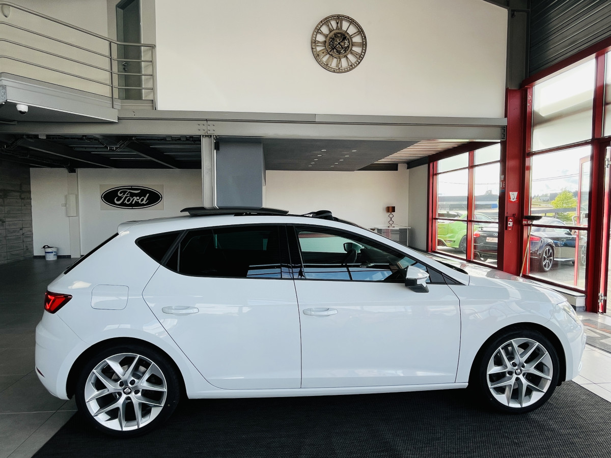 SEAT LEON FR 1,8 TSI 180 TOIT PANORAMIQUE OUVRANT GPS ACC HIFI BEATS DRIVE PROFILE PARK PILOT SIEGE CUIR JANTES 18 FULL LED EXCELLENT ETAT