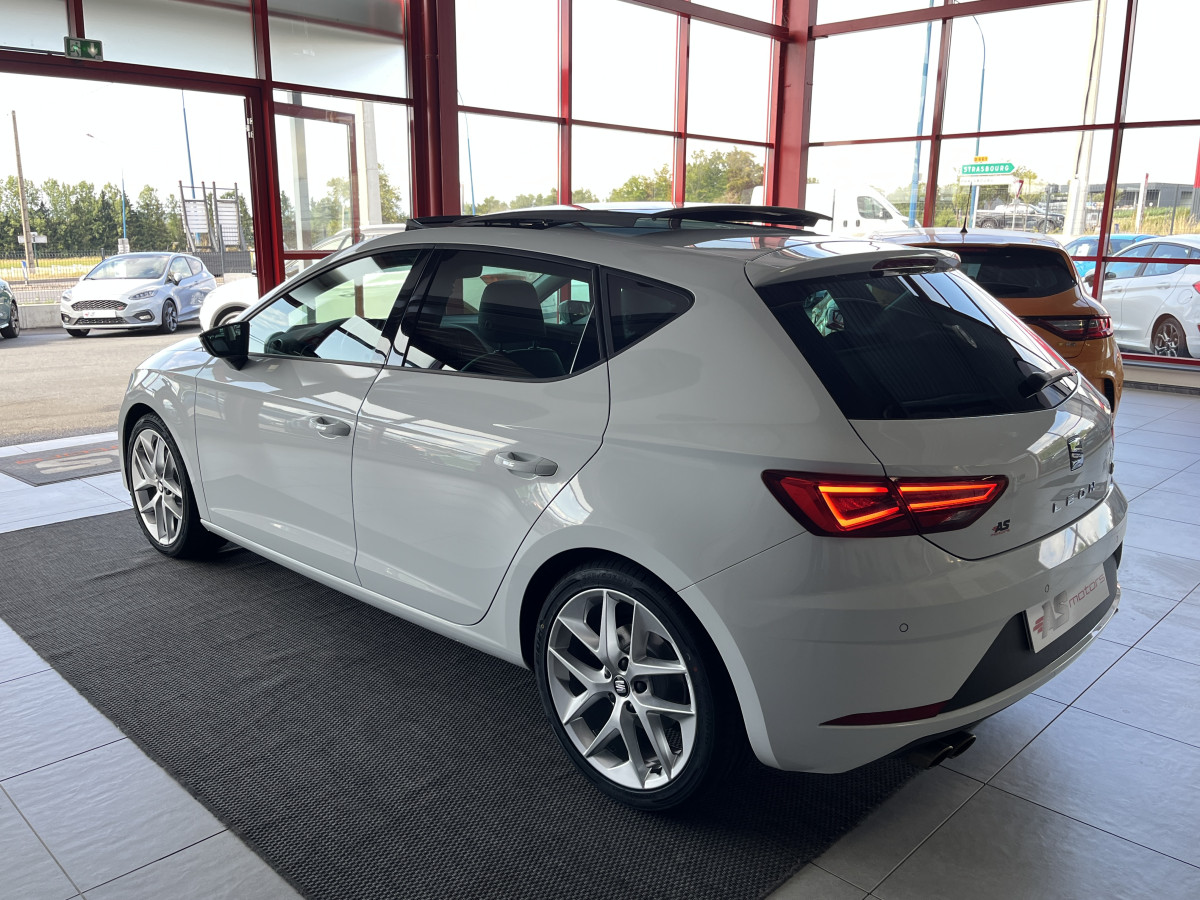 SEAT LEON FR 1,8 TSI 180 TOIT PANORAMIQUE OUVRANT GPS ACC HIFI BEATS DRIVE PROFILE PARK PILOT SIEGE CUIR JANTES 18 FULL LED EXCELLENT ETAT