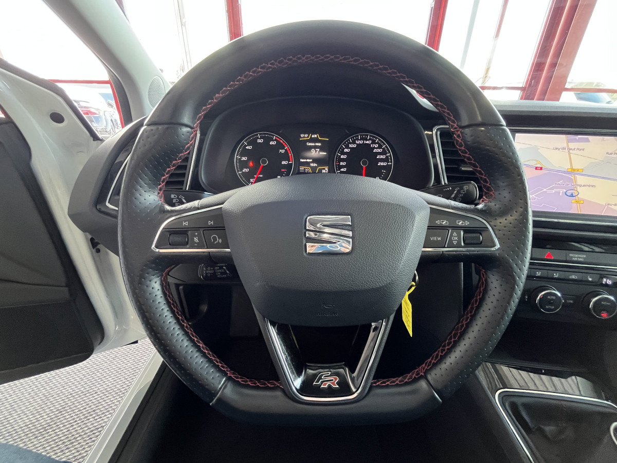 SEAT LEON FR 1,8 TSI 180 TOIT PANORAMIQUE OUVRANT GPS ACC HIFI BEATS DRIVE PROFILE PARK PILOT SIEGE CUIR JANTES 18 FULL LED EXCELLENT ETAT