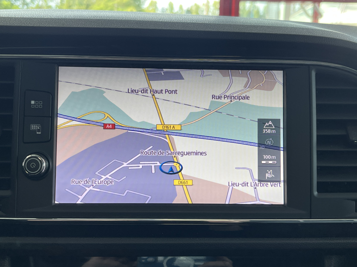 SEAT LEON FR 1,8 TSI 180 TOIT PANORAMIQUE OUVRANT GPS ACC HIFI BEATS DRIVE PROFILE PARK PILOT SIEGE CUIR JANTES 18 FULL LED EXCELLENT ETAT