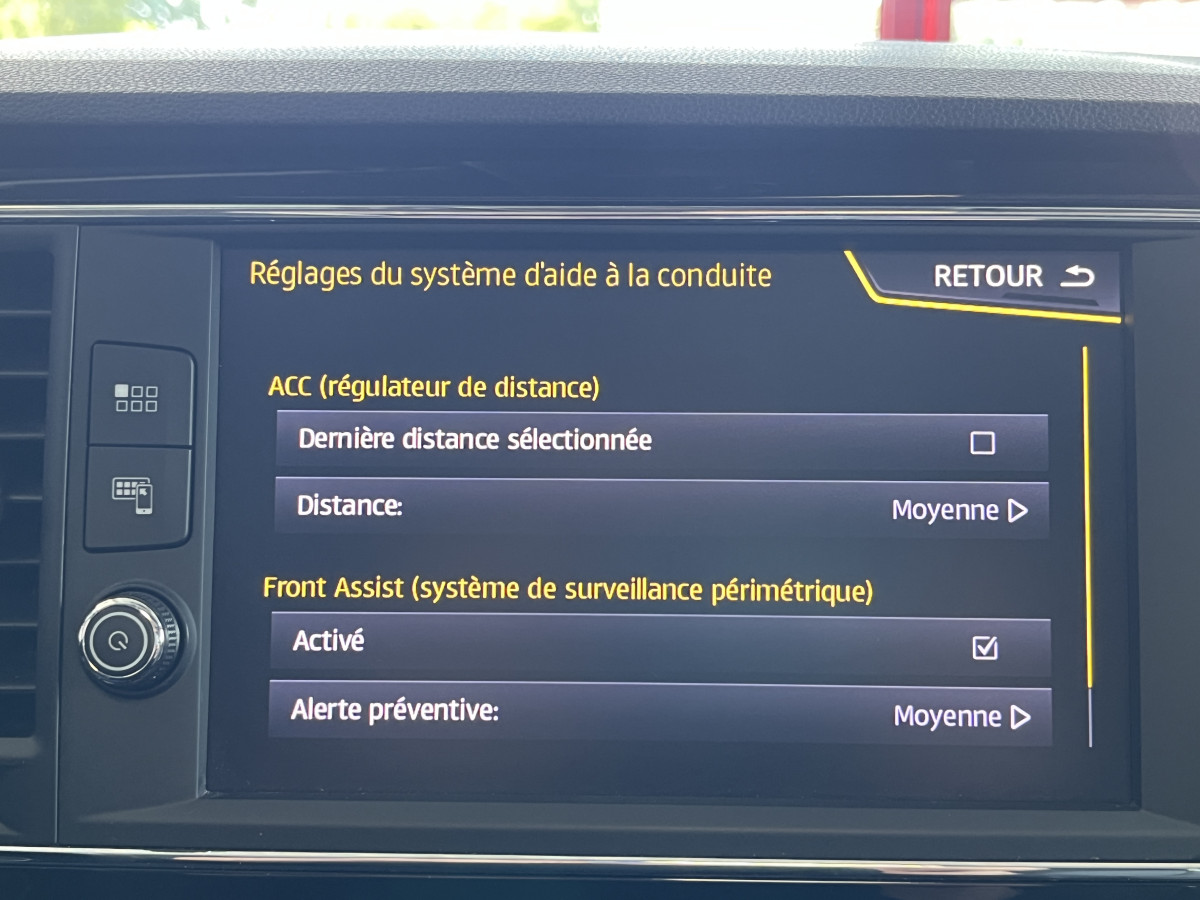 SEAT LEON FR 1,8 TSI 180 TOIT PANORAMIQUE OUVRANT GPS ACC HIFI BEATS DRIVE PROFILE PARK PILOT SIEGE CUIR JANTES 18 FULL LED EXCELLENT ETAT