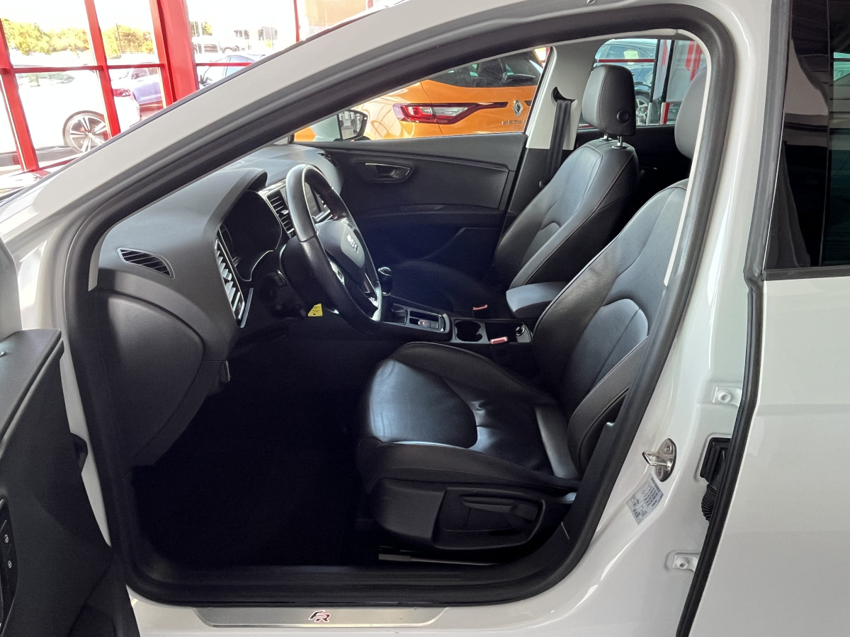 SEAT LEON FR 1,8 TSI 180 TOIT PANORAMIQUE OUVRANT GPS ACC HIFI BEATS DRIVE PROFILE PARK PILOT SIEGE CUIR JANTES 18 FULL LED EXCELLENT ETAT