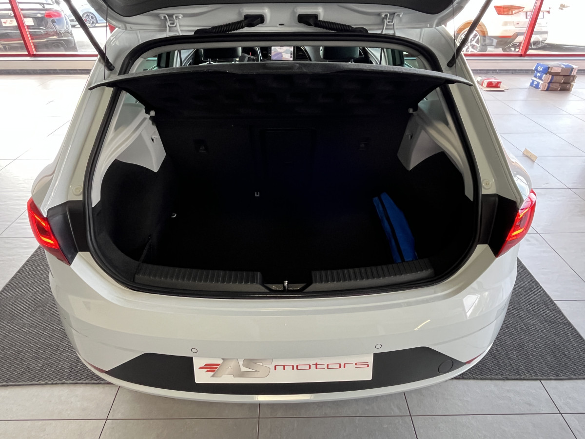 SEAT LEON FR 1,8 TSI 180 TOIT PANORAMIQUE OUVRANT GPS ACC HIFI BEATS DRIVE PROFILE PARK PILOT SIEGE CUIR JANTES 18 FULL LED EXCELLENT ETAT