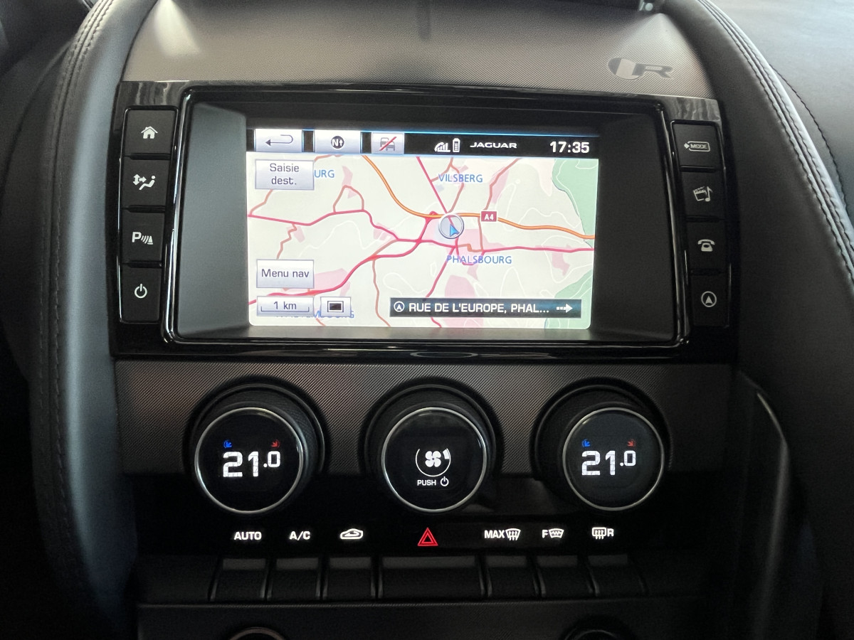 JAGUAR F-TYPE COUPE 5,0 V8 550 R BVA8 AWD TOIT PANORAMIQUE  GPS CAMERA BI-XENON HIFI MERIDIAN SIEGE PERFORMANCE REGULATEUR JANTES 20 ECHAPPEMENT SPORT A CLAPETS JANTES 20 EXCELLENT ETAT