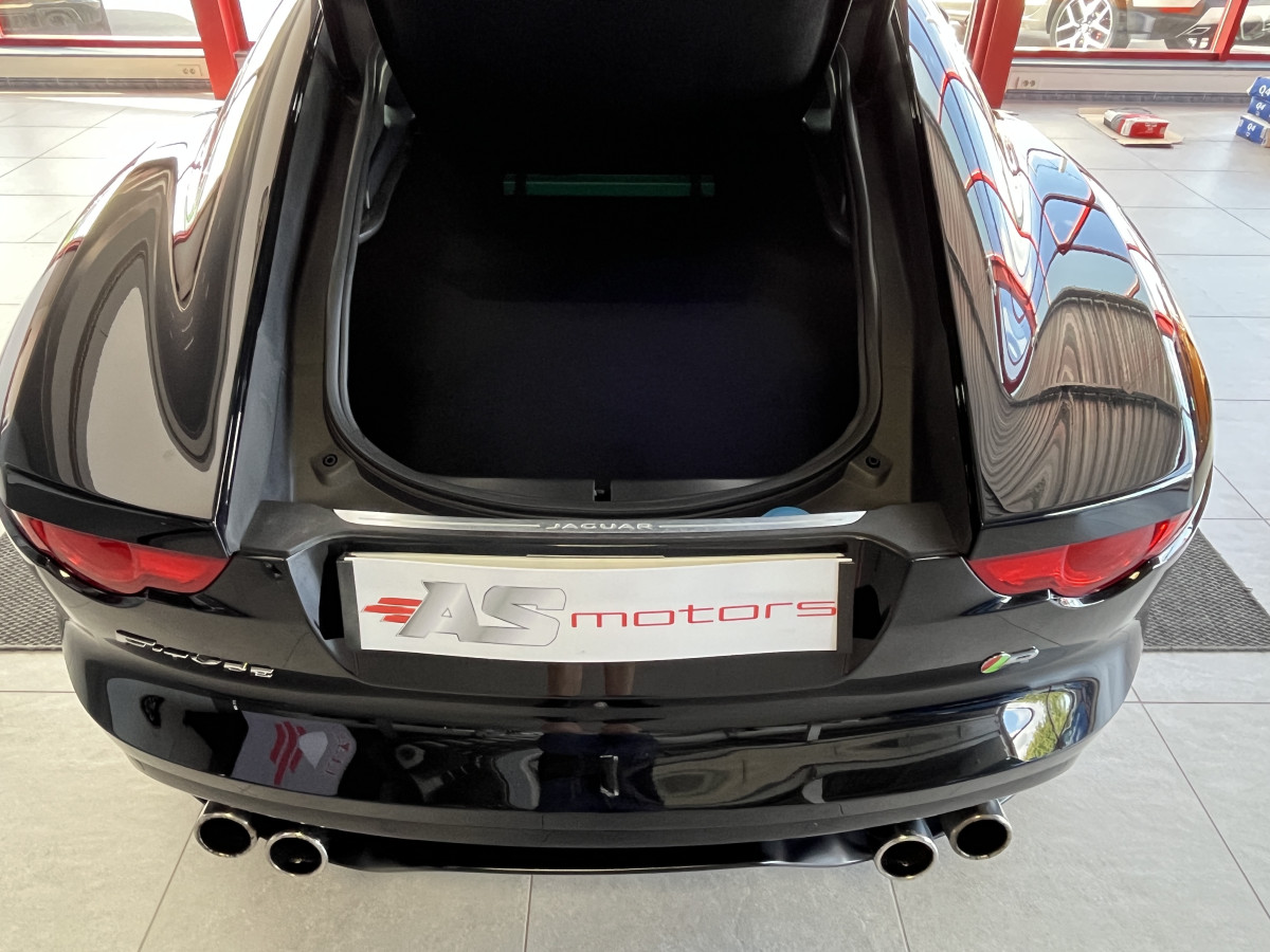 JAGUAR F-TYPE COUPE 5,0 V8 550 R BVA8 AWD TOIT PANORAMIQUE  GPS CAMERA BI-XENON HIFI MERIDIAN SIEGE PERFORMANCE REGULATEUR JANTES 20 ECHAPPEMENT SPORT A CLAPETS JANTES 20 EXCELLENT ETAT